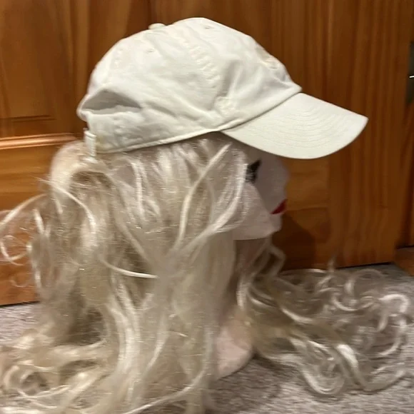 Nike Adjustable Hat - Picture 4 of 5